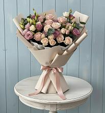Букет цветов из:  Розы и Лизиантусы в Сусумане