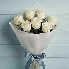 Букет 7 Белых роз Эдлесс Лав в Сусумане