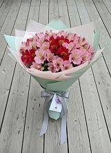 Букет цветов из:  Альстромерии в Сусумане
