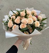 Букет Кремовые розы Латте в Сусумане