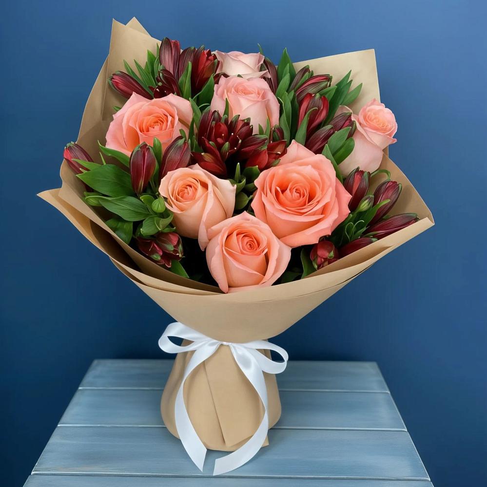 Букет цветов из: Розы и Альстромерии в Сусумане