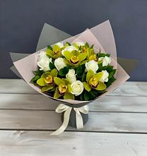 Букет цветов из:  Орхидеи и Розы в Сусумане