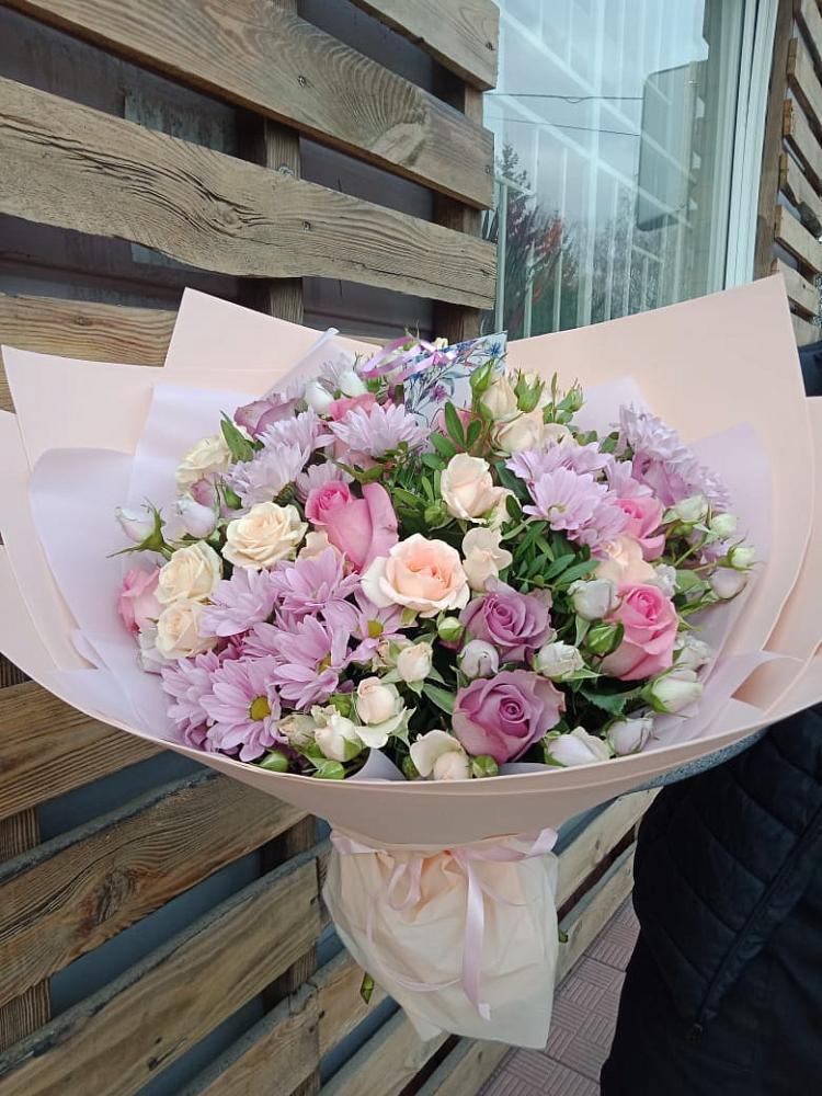 Букет цветов из: Розы и Хризантемы в Сусумане