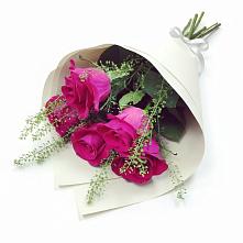 Букет цветов из:  Розы в Сусумане