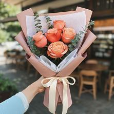 Букет цветов из:  Розы в Сусумане