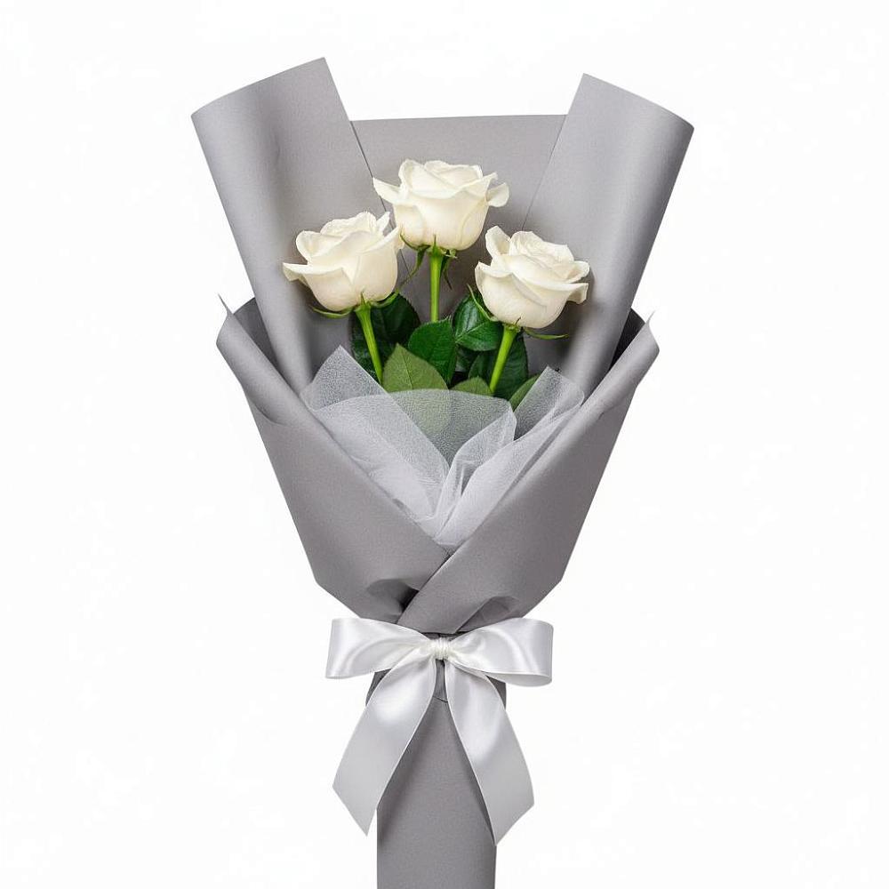 Букет 3 белые розы в Сусумане