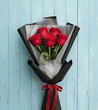 Букет цветов из:  Розы в Сусумане